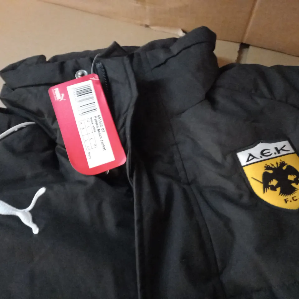 PUMA AEK PADDED BENCH JACKET - UK L