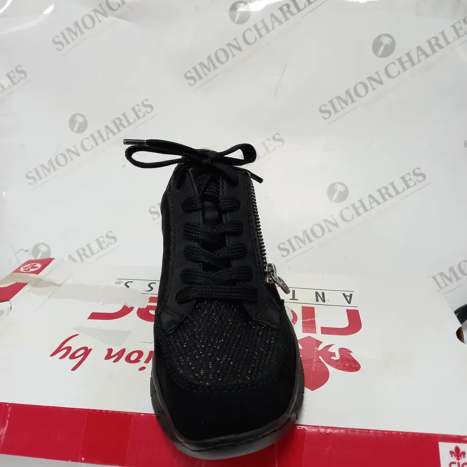 BOXED PAIR OF RIEKER SHOES SIZE 4