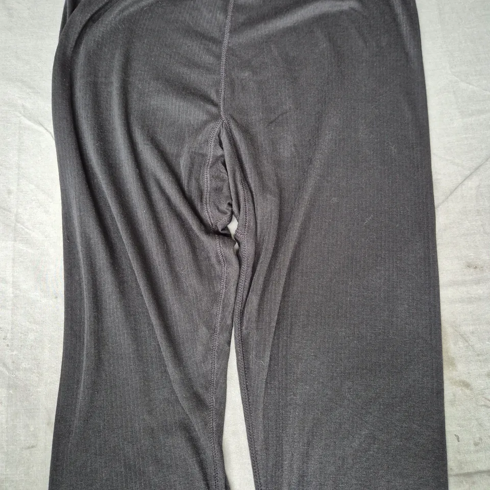 MOUNTAIN WAREHOUSE THERMAL PANTS IN BLACK SIZE LARGE