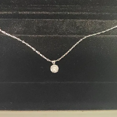 18CT WHITE GOLD PENDANT ON CHAIN SET WITH NATURAL DIAMOND