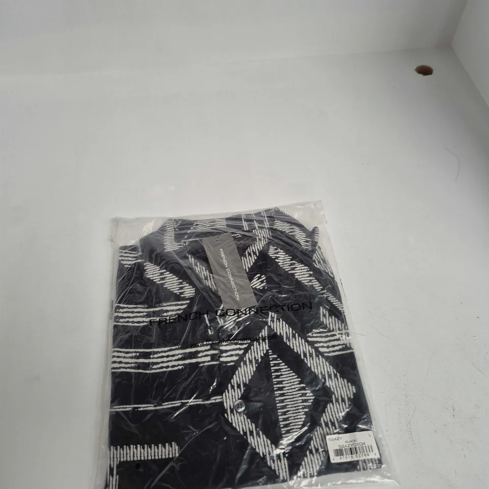 FRENCH CONNECTION BLACK PATTERNED SHIRTT – STYLE 52AZY – SIZE L