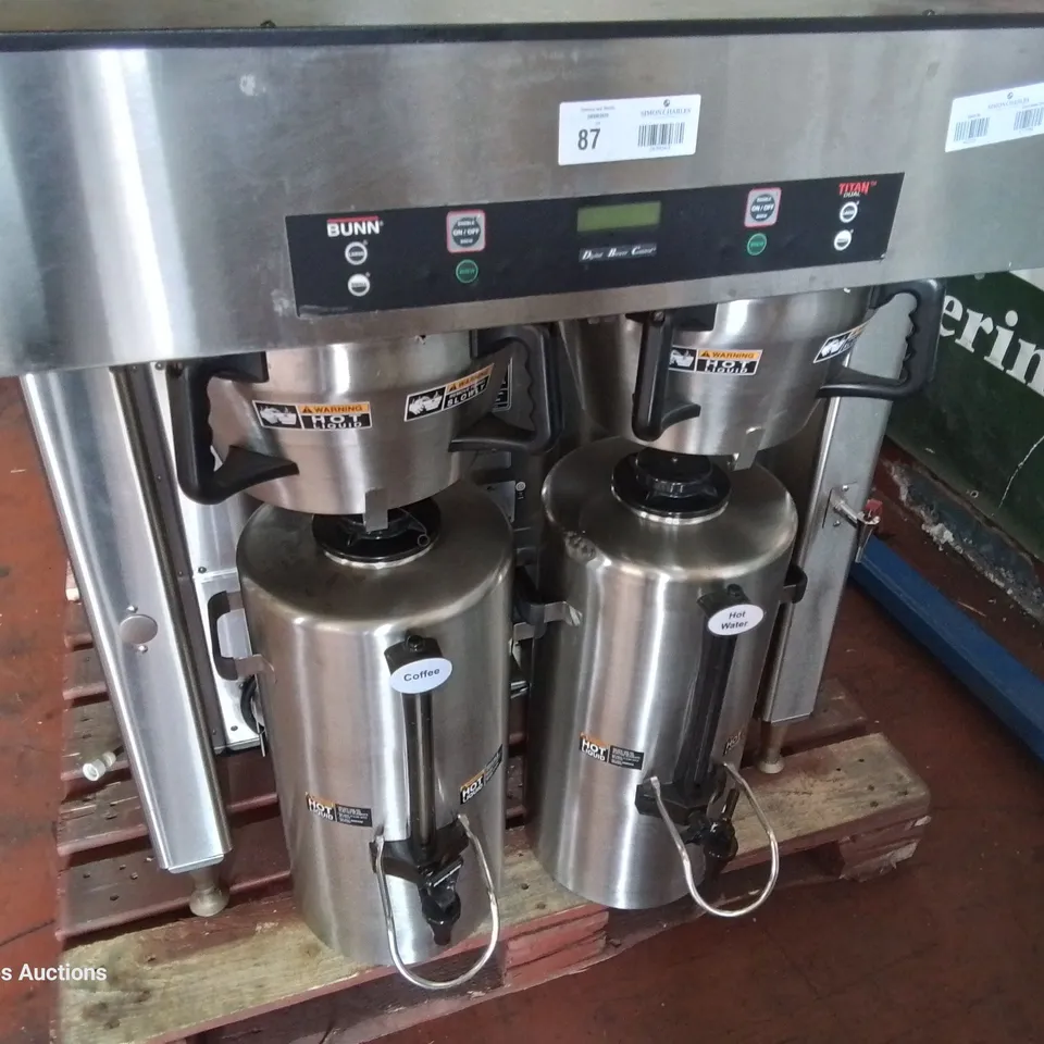 BUNN DUAL TITAN COMMERCIAL COFFEE BREWER WITH TWIN URNS