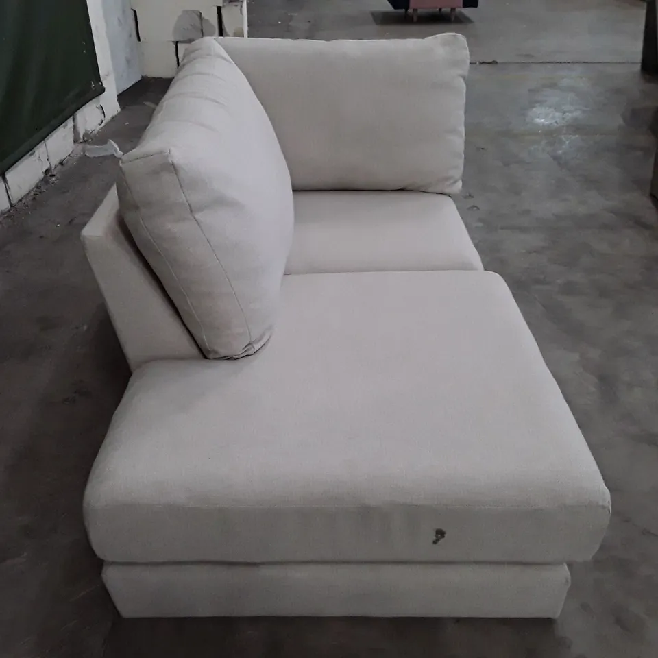 QUALITY DESIGNER RHF CHAISE SECTION - LIGHT GREY FABRIC 