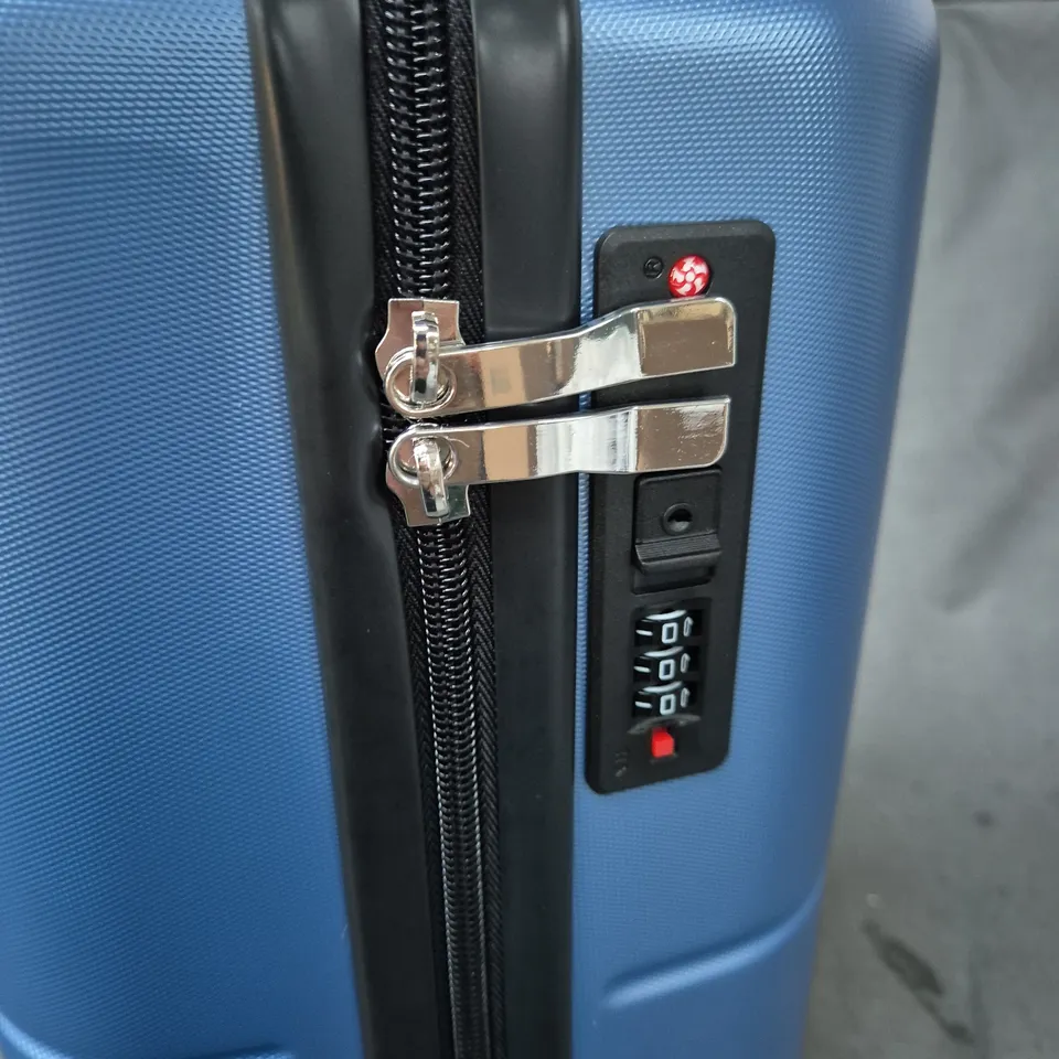 WOW TRAVEL CYANINE BLUE HARD-SHELL SUITCASE 40X20X25 CM