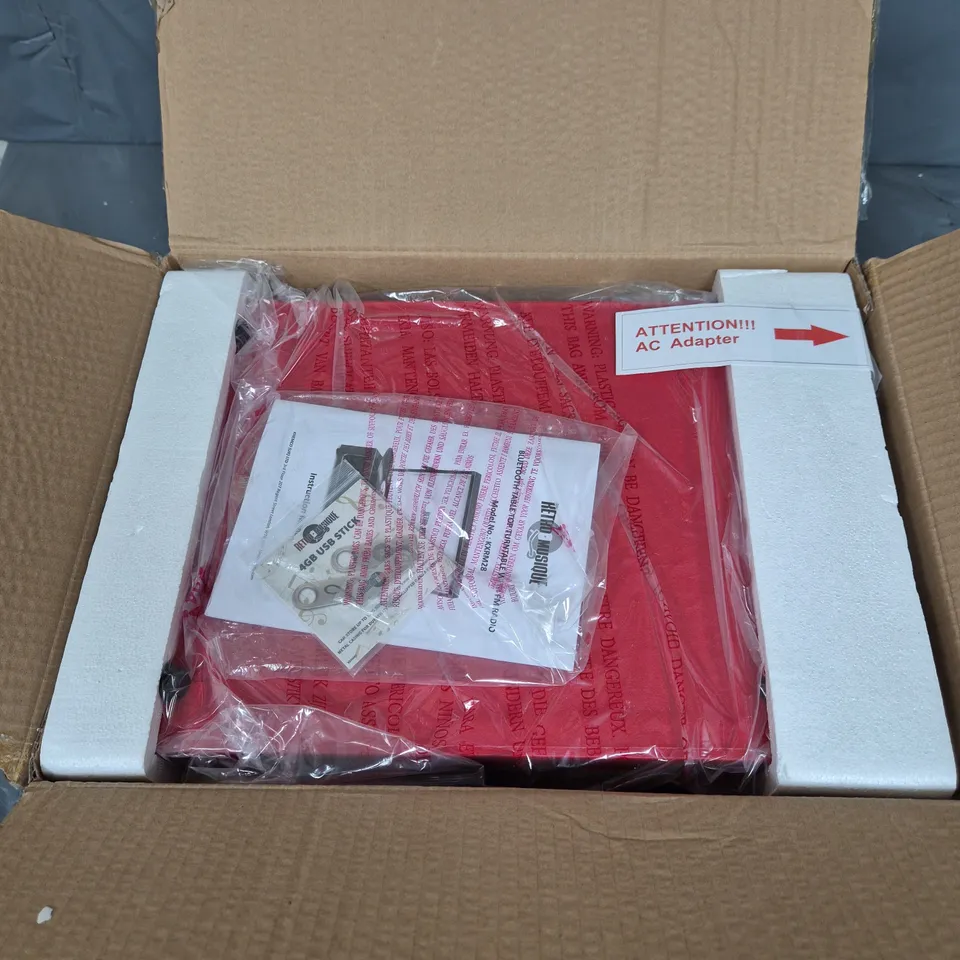 BOXED RETRO-MUSIQUE BLUETOOTH TABLE TOP TURNTABLE IN RED