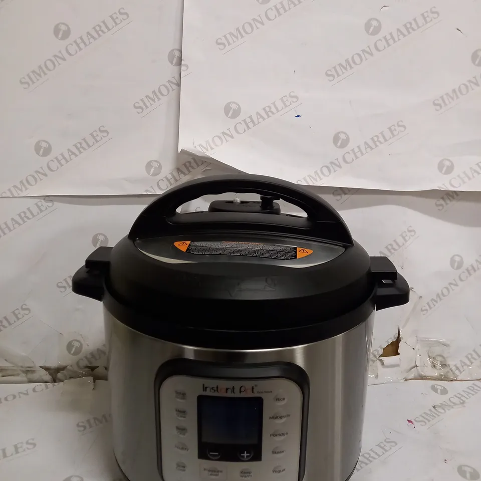 INSTANT POT DUO NOVA MULTI USE PRESSURE COOKER