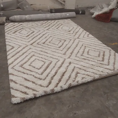 QUALITY DESIGNER AREA RUG - APPROXIMATELY 335 x 240cm