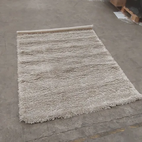 QUALITY DESIGNER AREA RUG - APPROXIMATELY 175 x 122cm