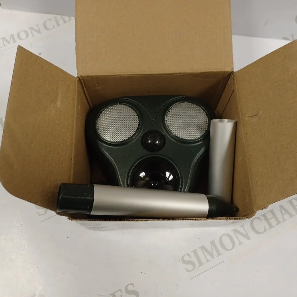 ULTRASONIC PEST/ANIMAL REPELLER 