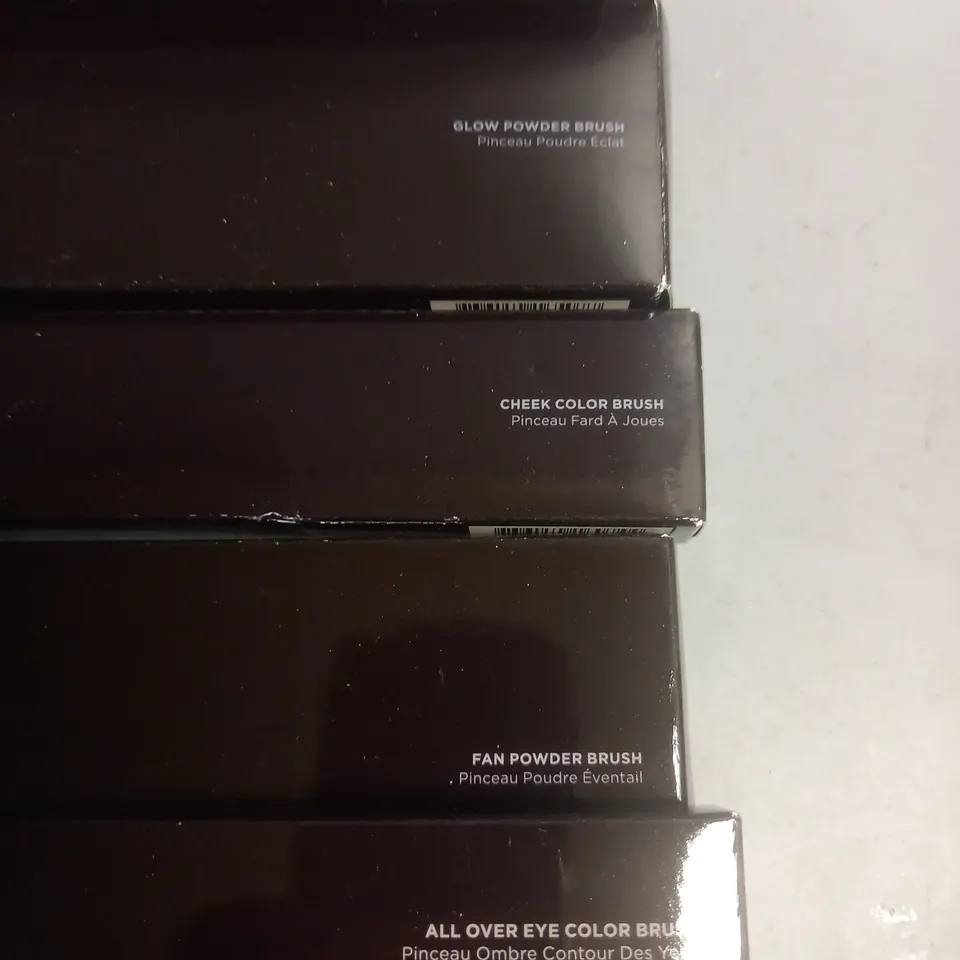 LOT OF 16 ASSORTED LAURA MERCIER MAKE UP BRUSHES
