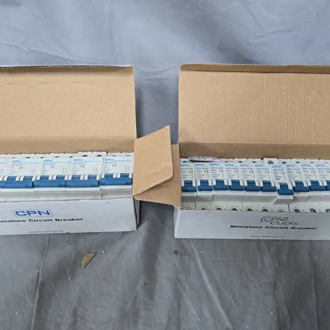 4 X ASSORTED MINIATURE CIRCUIT BREAKER SETS