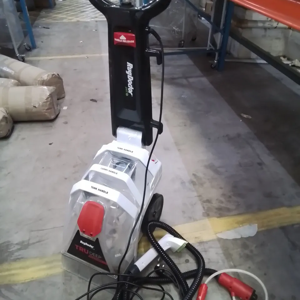 RUG DOCTOR TRU DEEP PET CARPET CLEANER & HAND HELD ACCESSORIES 