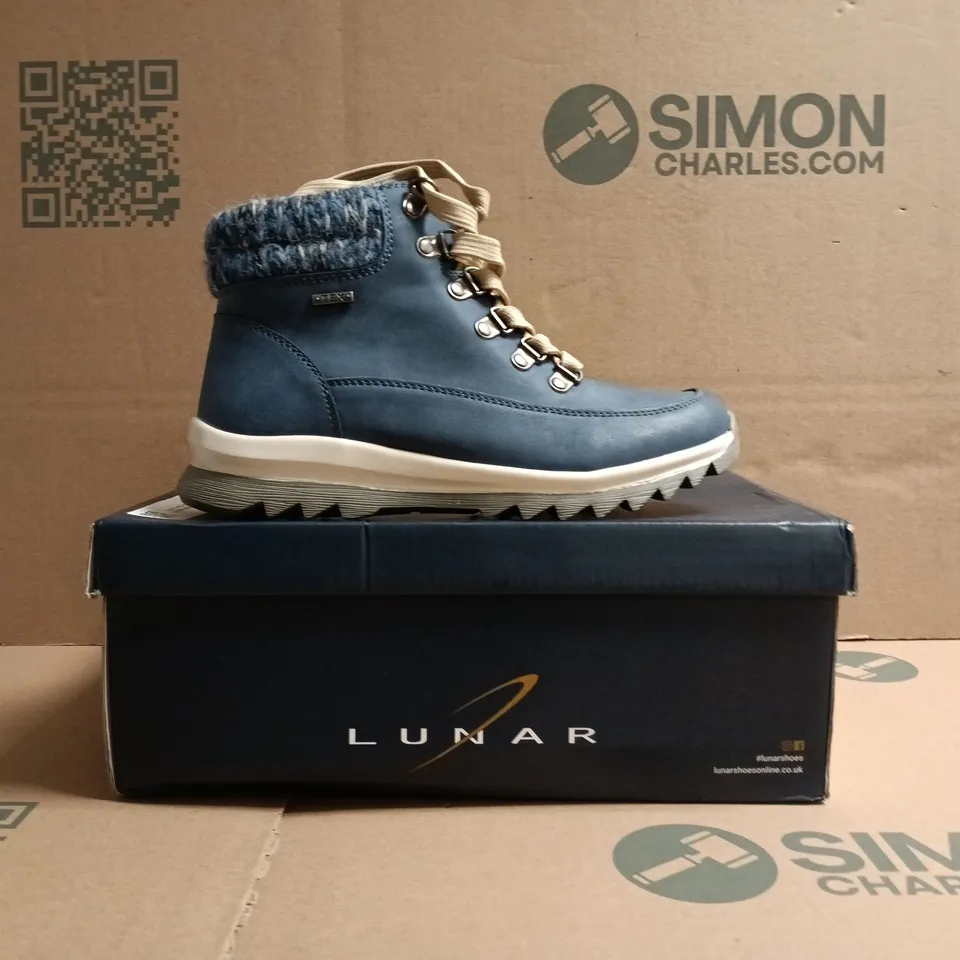 BOXED PAIR OF LUNAR ANKLE BOOTS IN MID BLUE SIZE UK 3