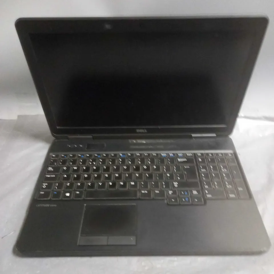 DELL LATITUDE E5540 LAPTOP