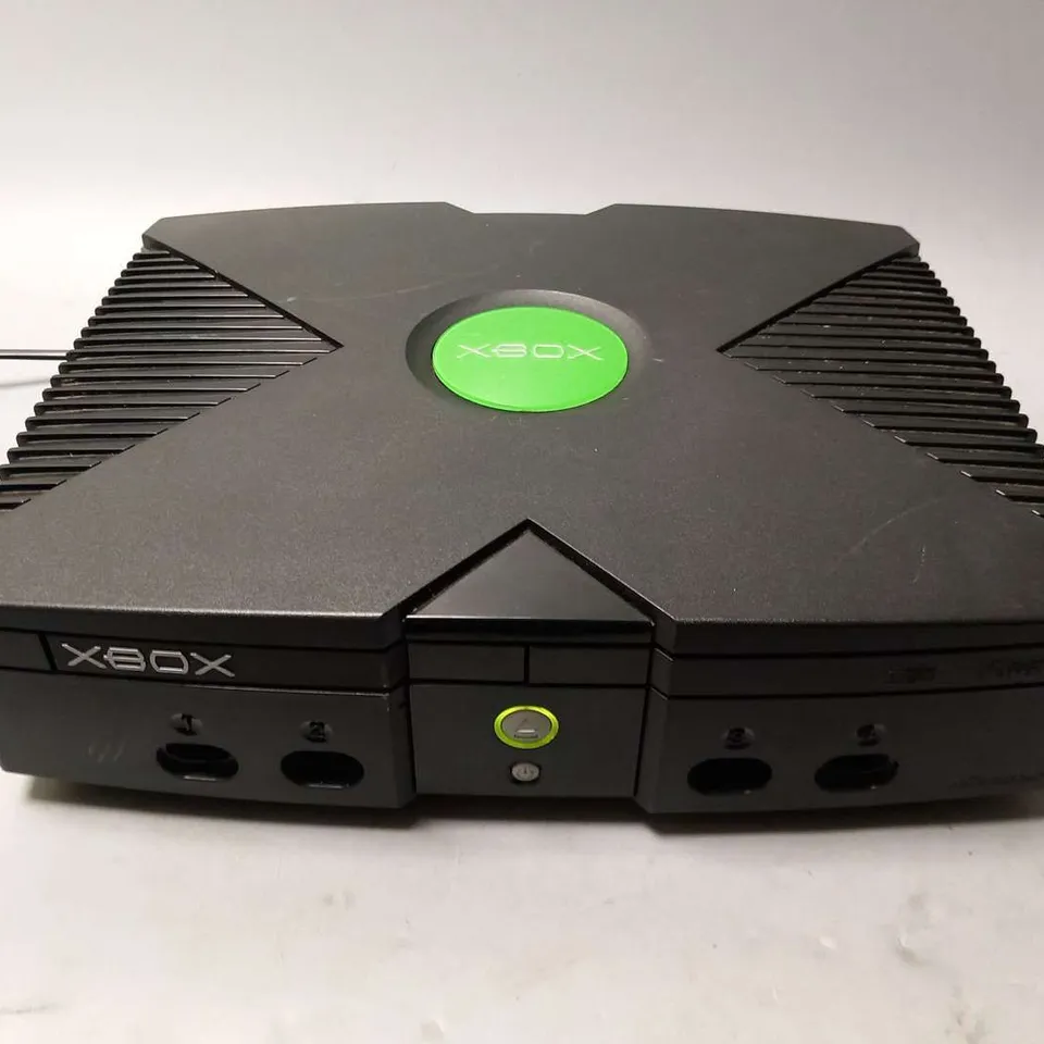 XBOX GAMES CONSOLE NO POWER LEAD OR CONTROLLERS
