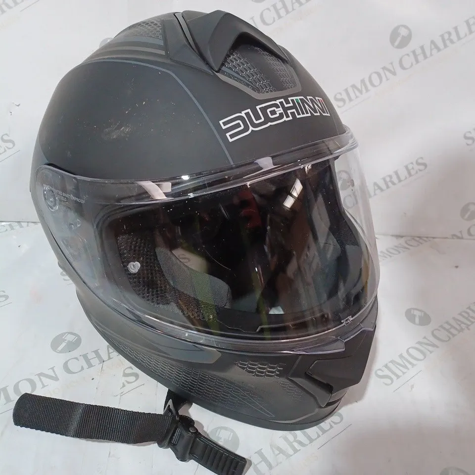 DUCHINNI ECER22-05 PROTECTIVE HELMET IN BLACK