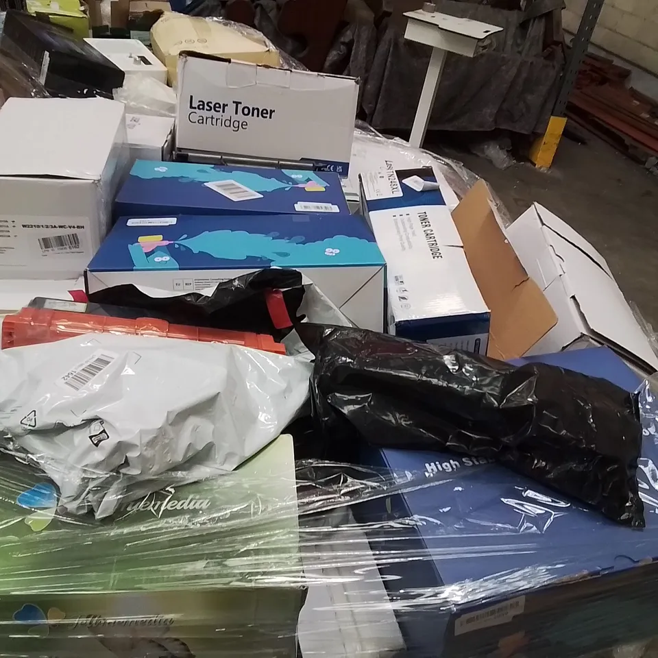 PALLET CONTAINING A LARGE QUANTITY OF LASER TONER CARTRIDGES 