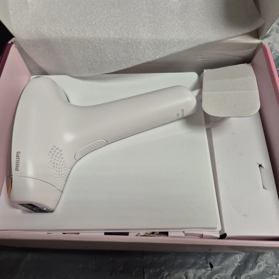BOXED PHILIPS LUMEA ADVANCED IPL