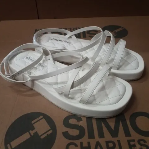 BOX CONTAINING APPROXIMATELY 6 PAIRS OF SIMPLY BE WHITE PHOEBE EX WIDE SANDALS - SIZE 8