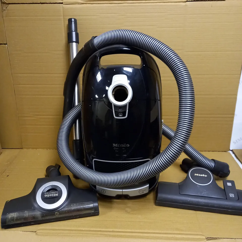 MIELE C3 CAT AND DOG PLUS BAGGED CYLINDER VACUUM CLEANER