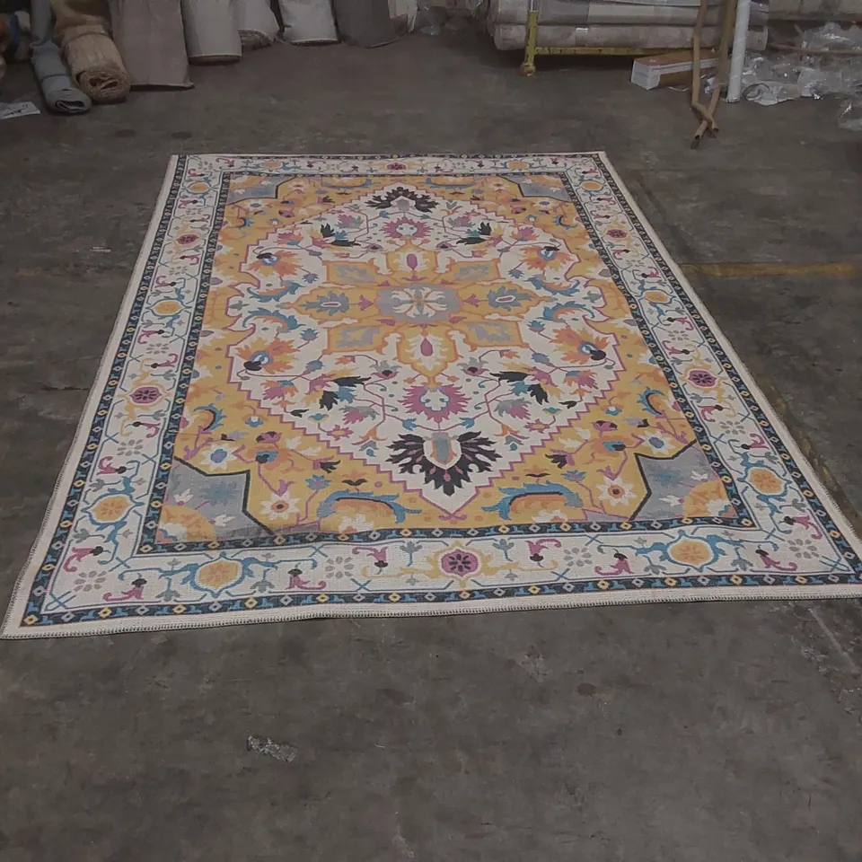 QUALITY DESIGNER PATTERNED RUG - APPROXIMATELY 283 x 200cm