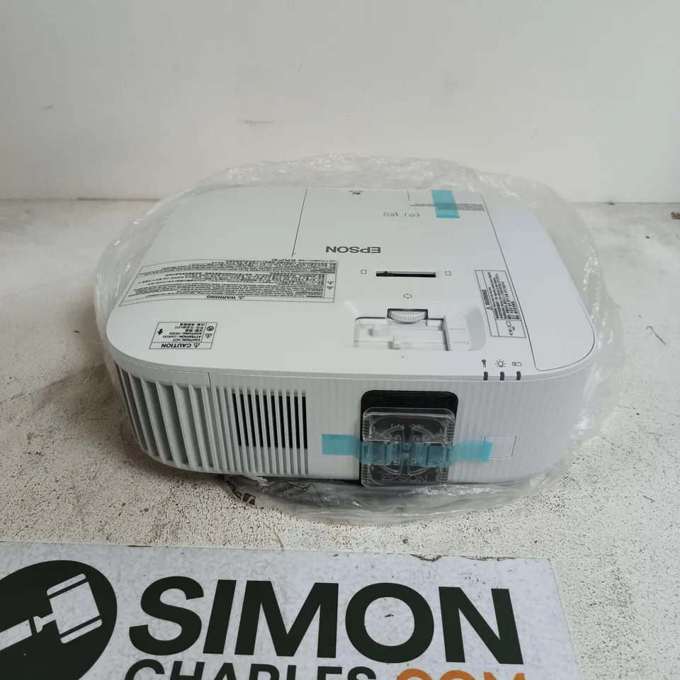 EPSON LCD PROJECTOR EH-TW6250
