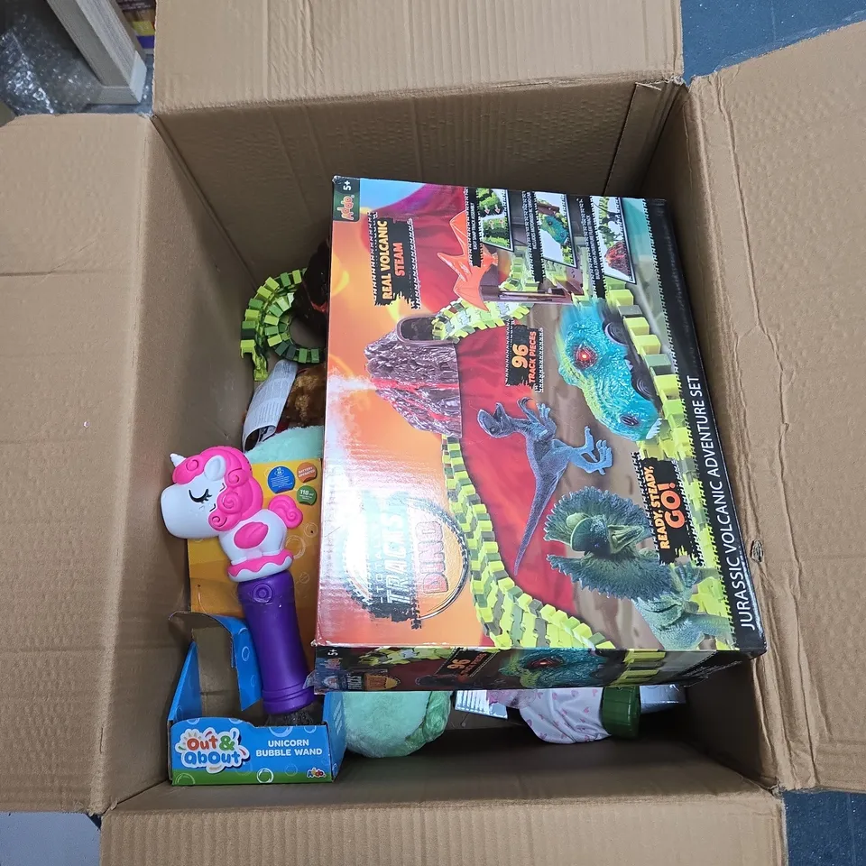 BOX OF APPROXIMATELY 10 ASSORTED TOYS INCLUDING TOTALLY TRACKS DINO, OUT AND ABOUT UNICORN BUBBLE WAND AND LITTLE LOT MUSICAL PHONE AND KEYS