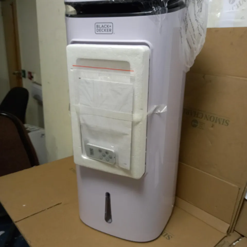 BLACK+DECKER 7 LITRE DIGITAL 2-IN-1 AIR COOLER