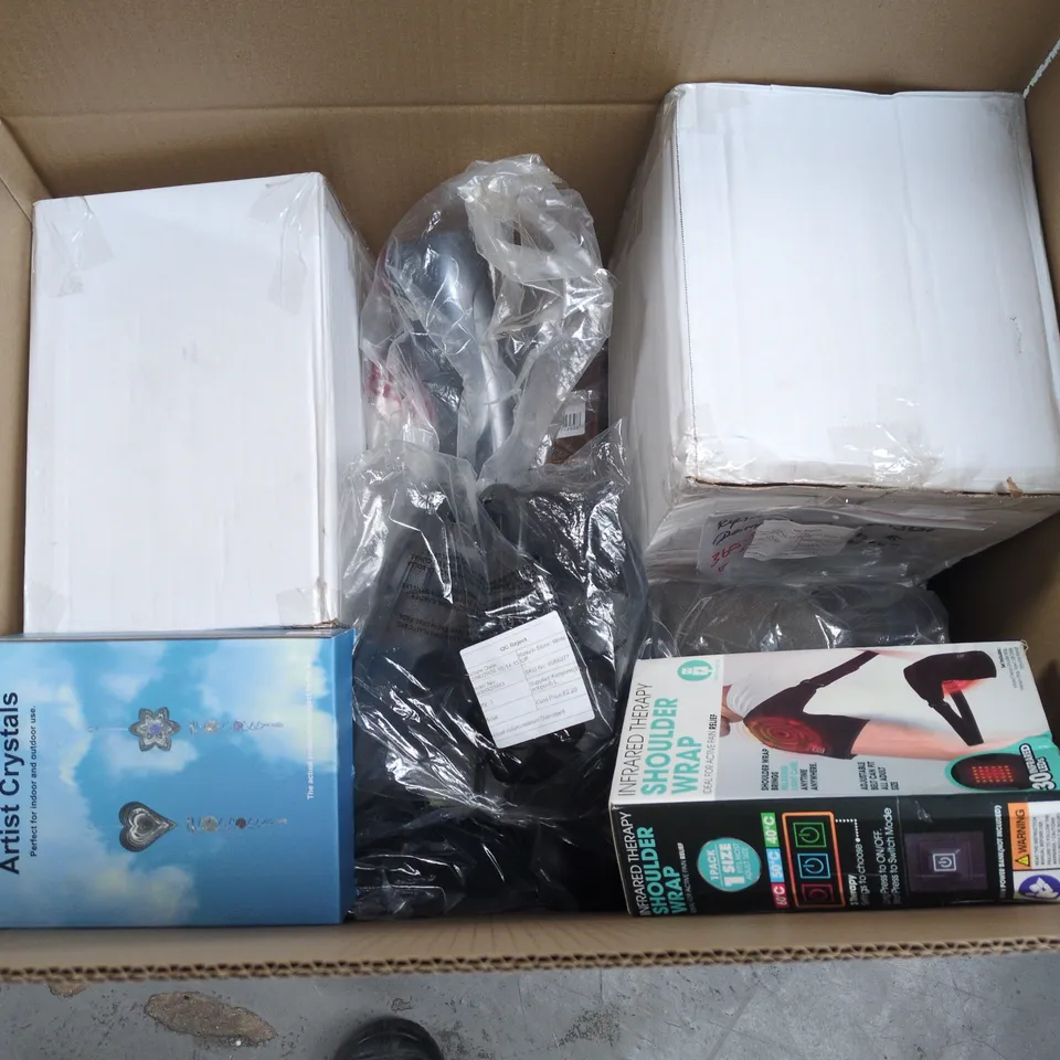 BOX OF APPROXIMATELY 18 ASSORTED ITEMS TO INCLUDE INFRARED THERAPY SHOULDER WRAP, COMPACT HANDHELD FAN ETC