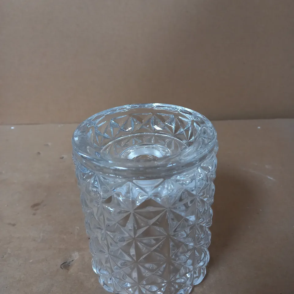 VICTORIA SPARE GLASS LIGHT SHADE 