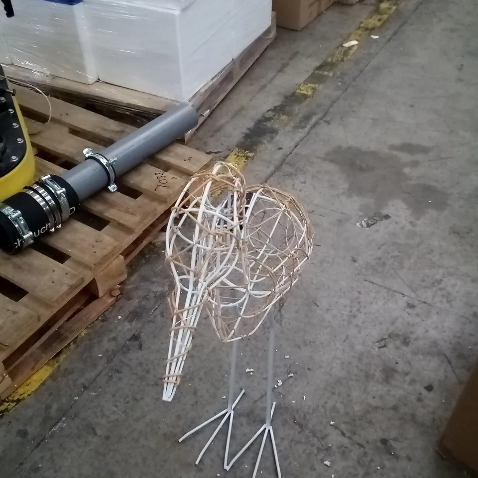 BOXED WIRE LED HERON FIGURE