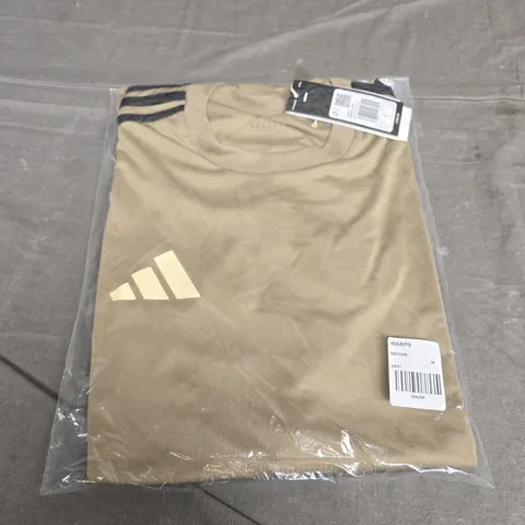 BAGGED ADIDAS LOGO TEE - SIZE M