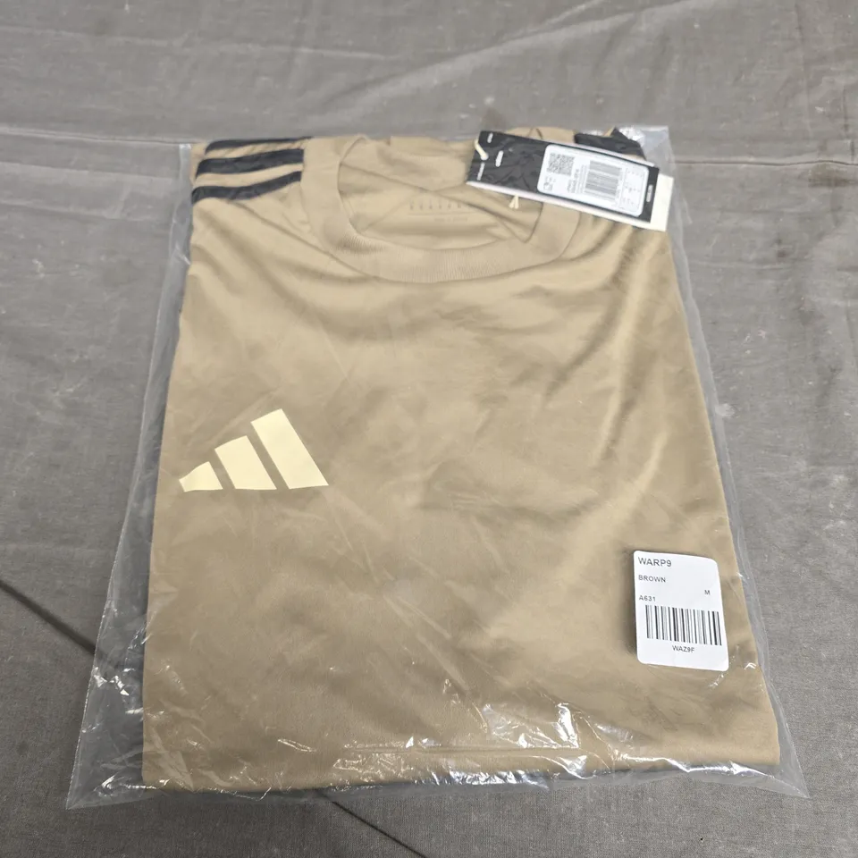 BAGGED ADIDAS LOGO TEE - SIZE M