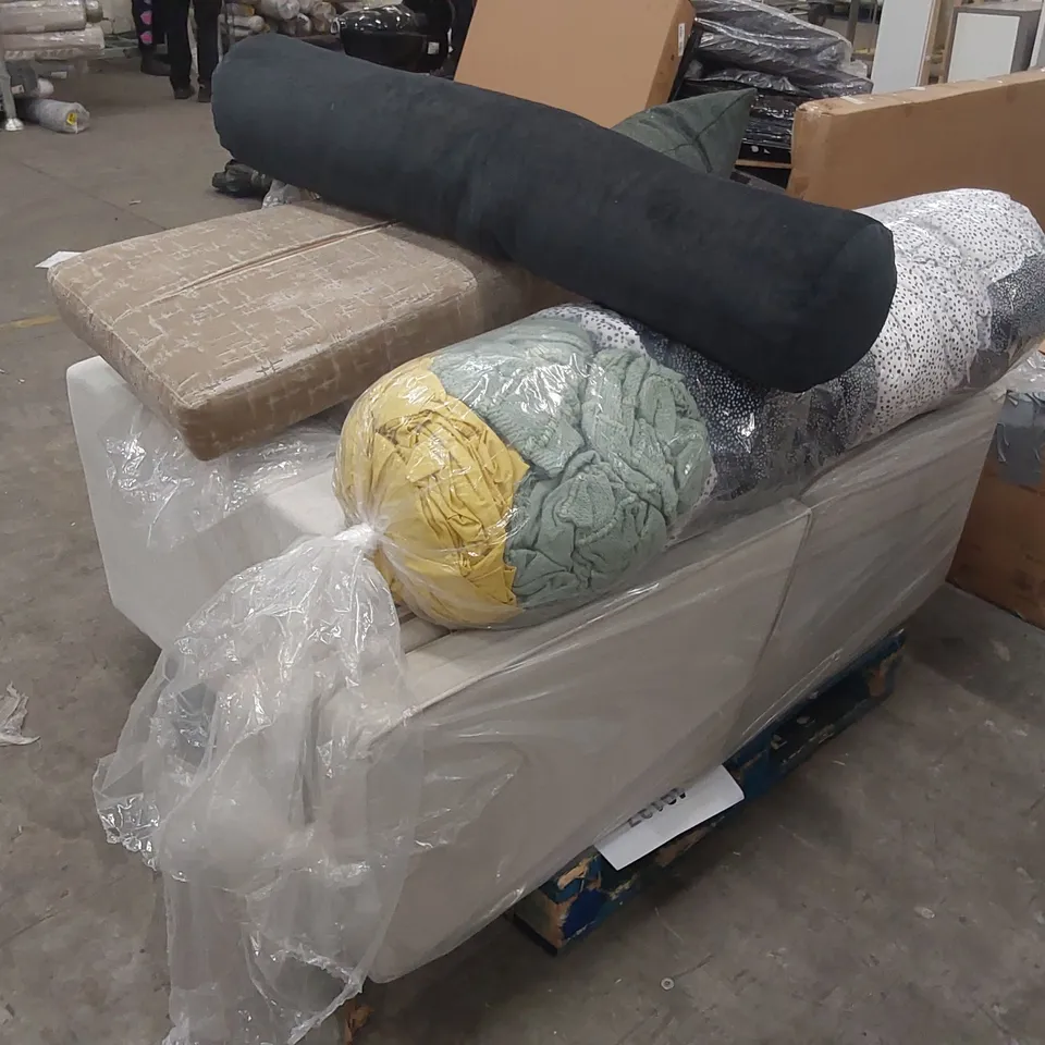 PALLET OF ASSORTED HOME FURNISHINGS INCLUDING: SOFA PARTS, CUSHIONS, BEDDING ECT