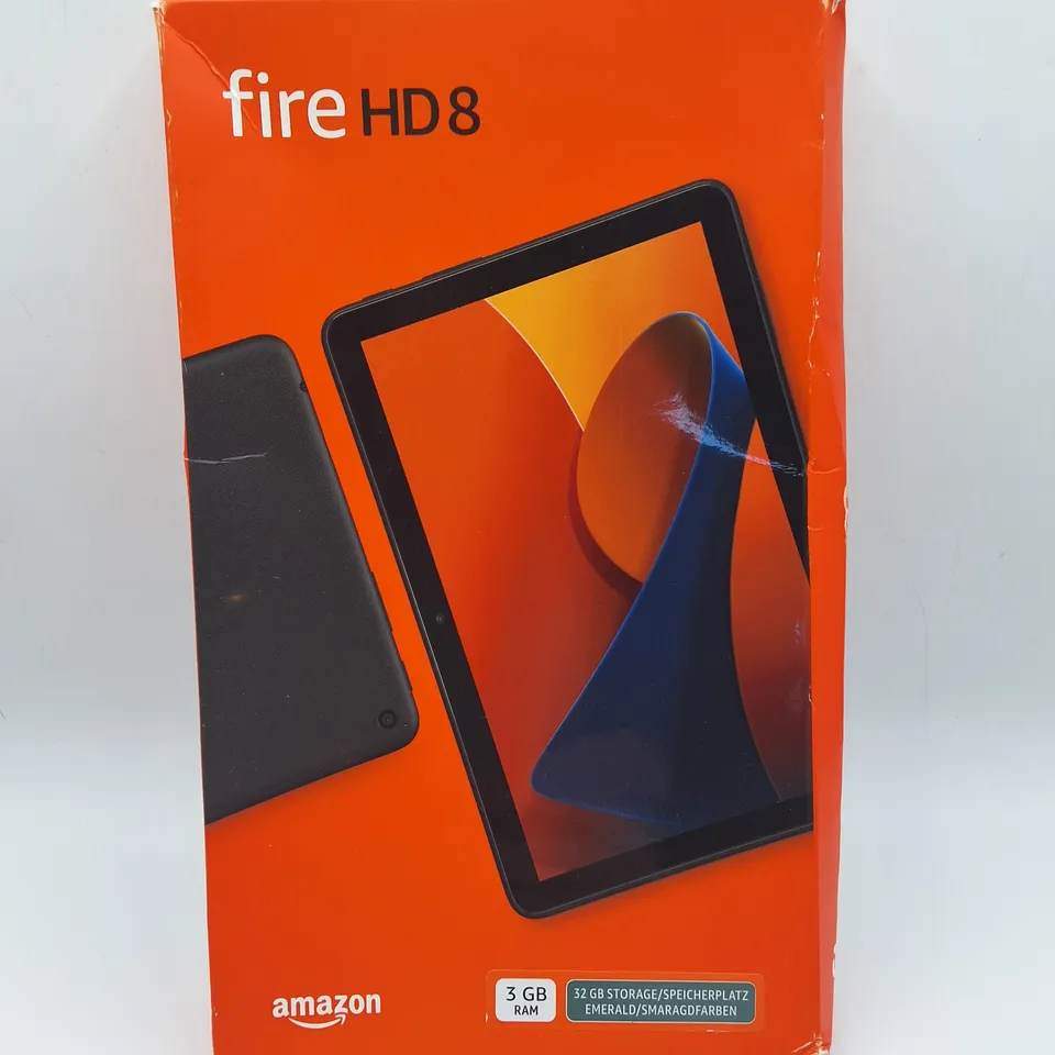 BOXED AMAZON FIRE HD 8 3/32GB IN EMERALD