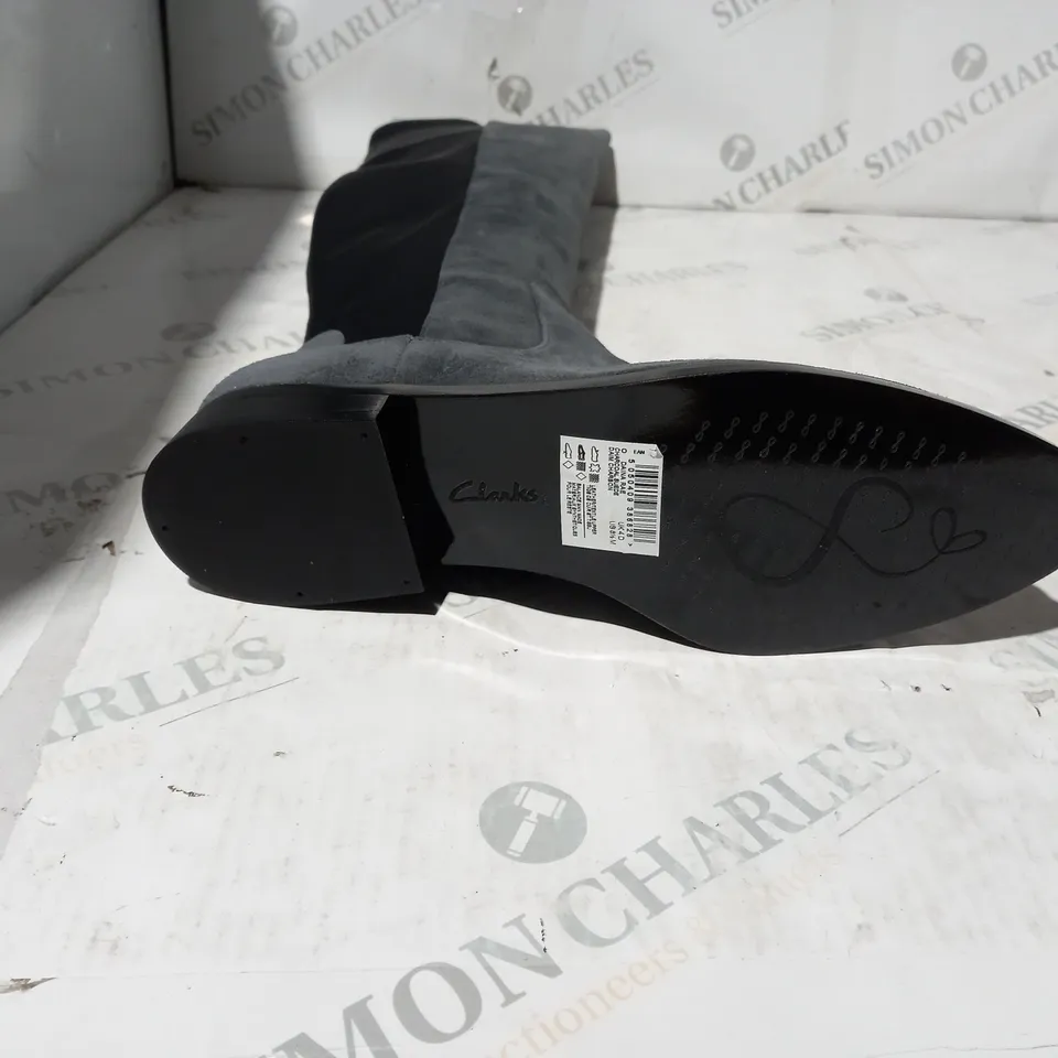 BOXED PAIR OF CLARKS SUEDE BIZZY BOOTS IN CHARCOAL UK SIZE 4
