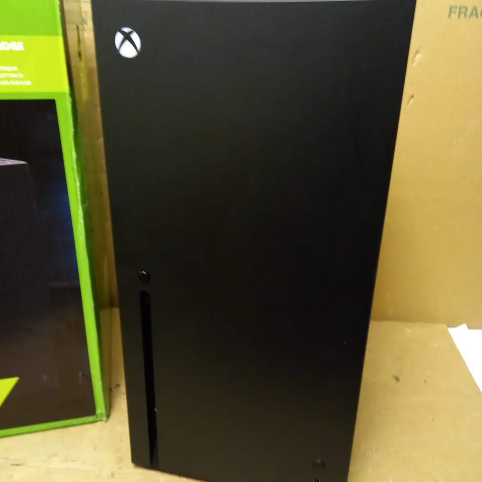 XBOX SERIES X REPLICA MINI FRIDGE THERMOELECTRIC COOLER 1.5:1