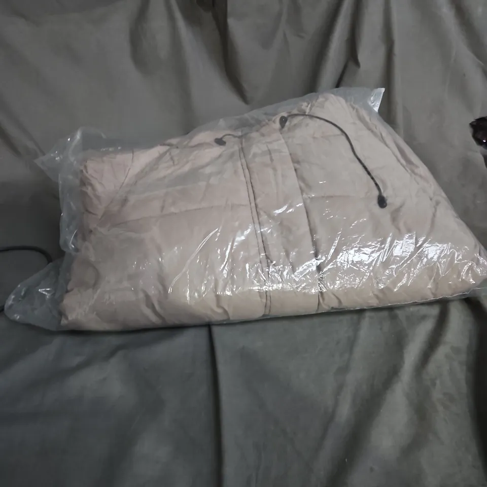 BOX OF APPROXIMATELY 25 ASSORTED CLOTHING ITEMS INCLUDING BEIGE PADDED COST , NIKE FOOTBALL SHORTS AND BLUE PADDED COAT 