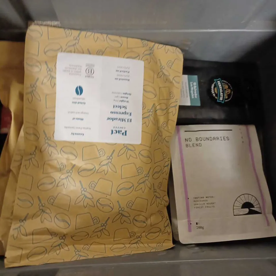 BOX OF APPROX 10 ITEMS TO INCLUDE MYPROTEIN SPREAD, PACT COFFEE BEANS AND CARAVAN COFFEE ROASTERS