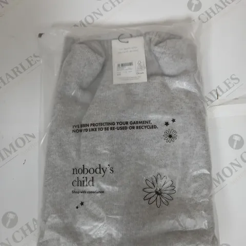 BAGGED NOBODYS CHILD GROWN ON NECK LONGLINE JUMPER SIZE M 