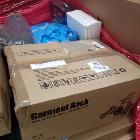 PALLET CONTAINING ASSORTED PRODUCTS INCLUDING GARMENT RACK, DUAL 20L BIN, DUVET, SELF HEALING CUTTING MATS & STRETCHED CANVASES