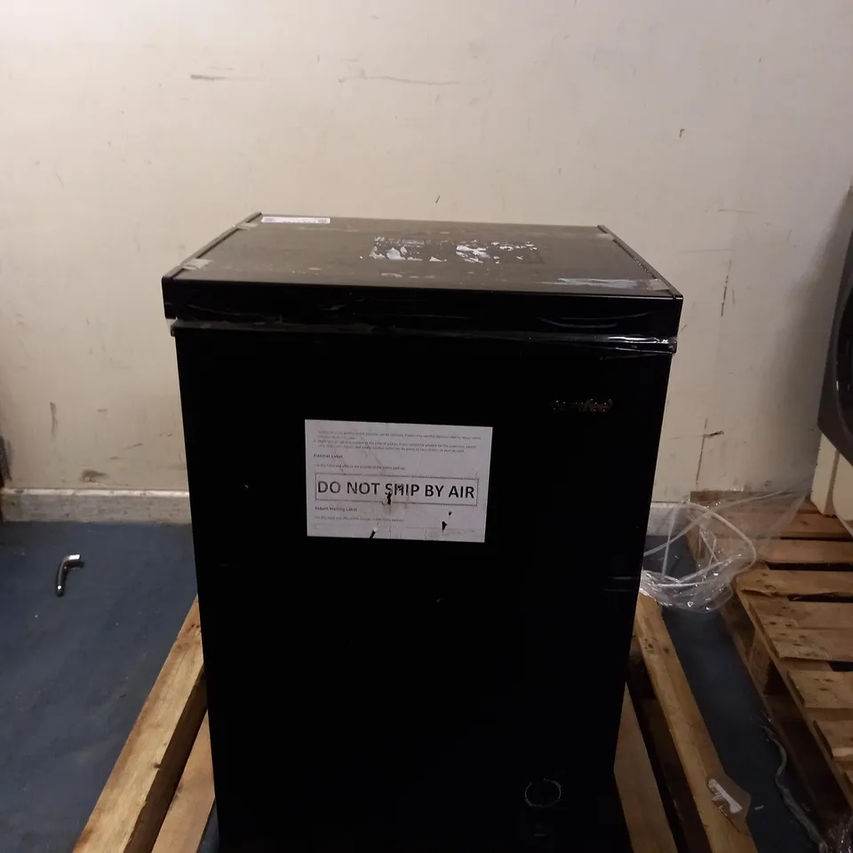 COMFEE' RCC100BL1(E) 99L FREESTANDING BLACK CHEST FREEZER COLLECTION ONLY