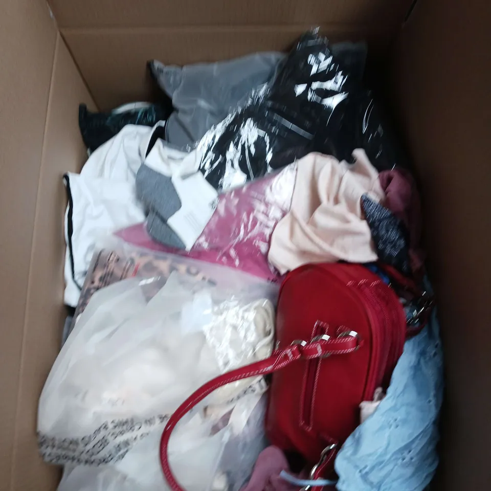 LARGE BOX OF APPROXIMATELY 20 ASSORTED CLOTHING ITEMS IN VARIOUS SIZES, STYLES AND COLOUR 