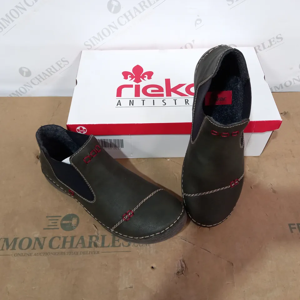BOXED PAIR OF RIEKER OLIVE SHOES- SIZE 39