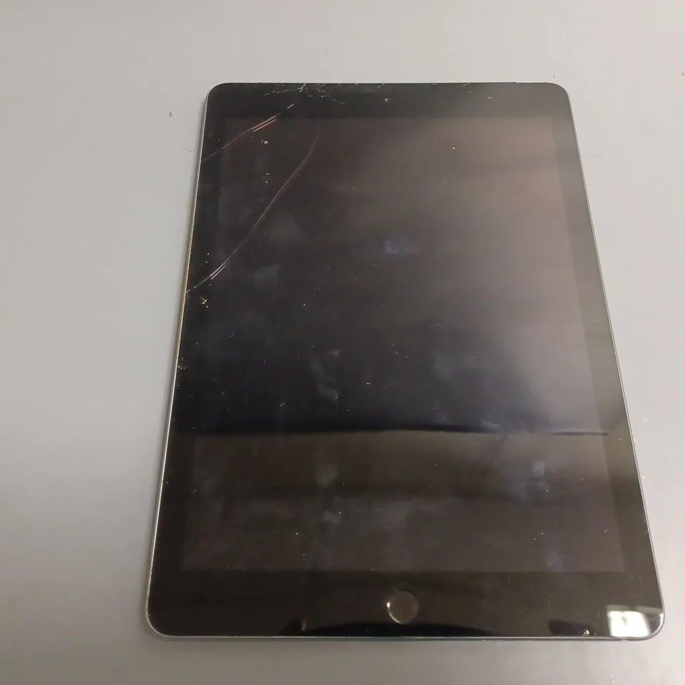 APPLE IPAD 9.7 (2018)