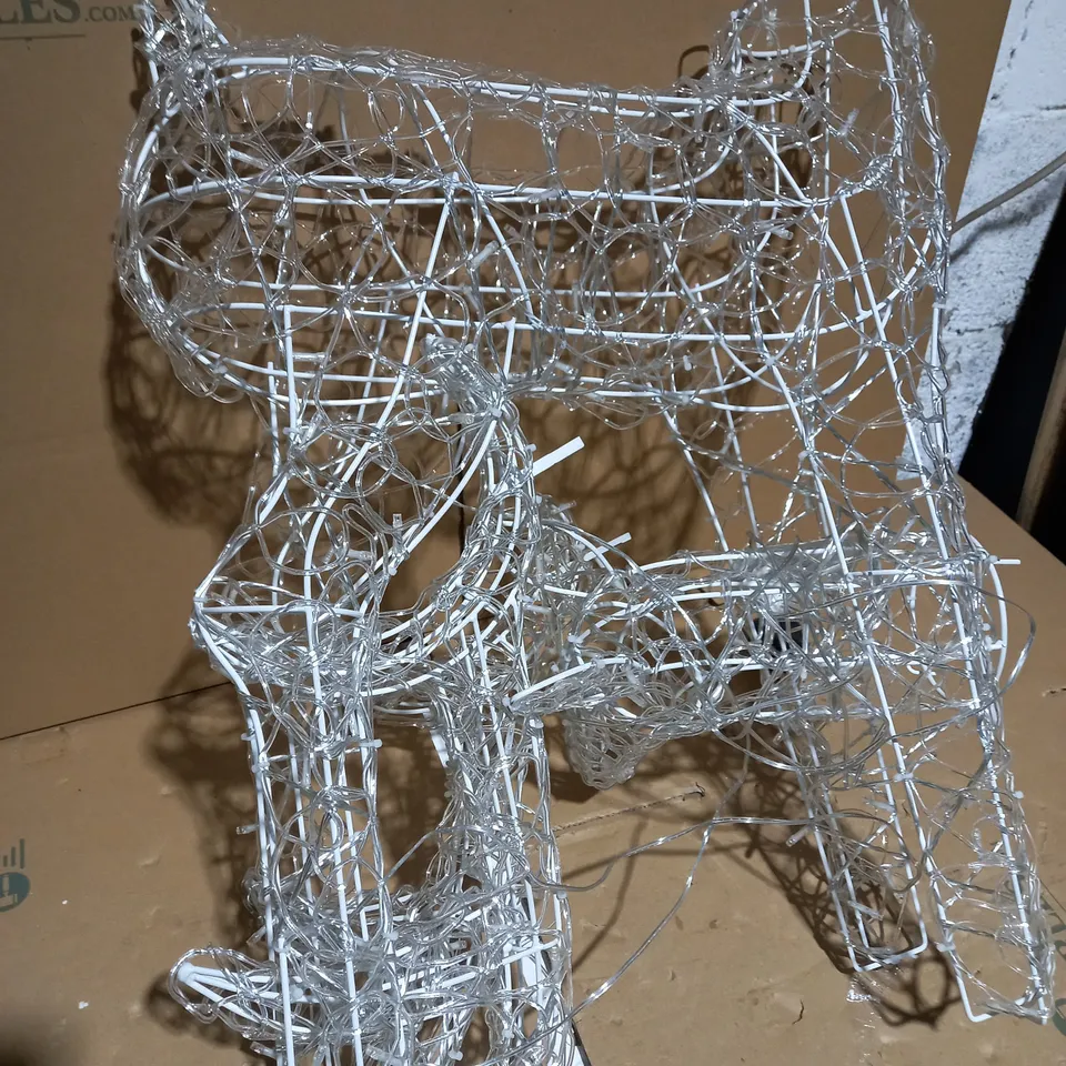 FESTIVE INDOOR/OUTDOOR PRE LIT REINDEER 