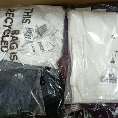 APPROXIMATELY 20 ASSORTED CLOTHING ITEMS IN VARIOUS SIZES, COLOURS & STYLES TO INCLUDE LOW RISE WIDE JEANS, CROPPED FIT LONG SLEEVE, BOXY FIT SHORT SLEEVE SHIRT, ETC