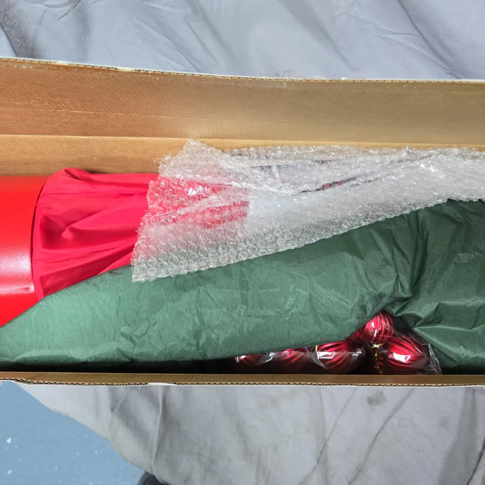 BOXED SNOWING MUSICAL CHRISTMAS TREE DECORATION