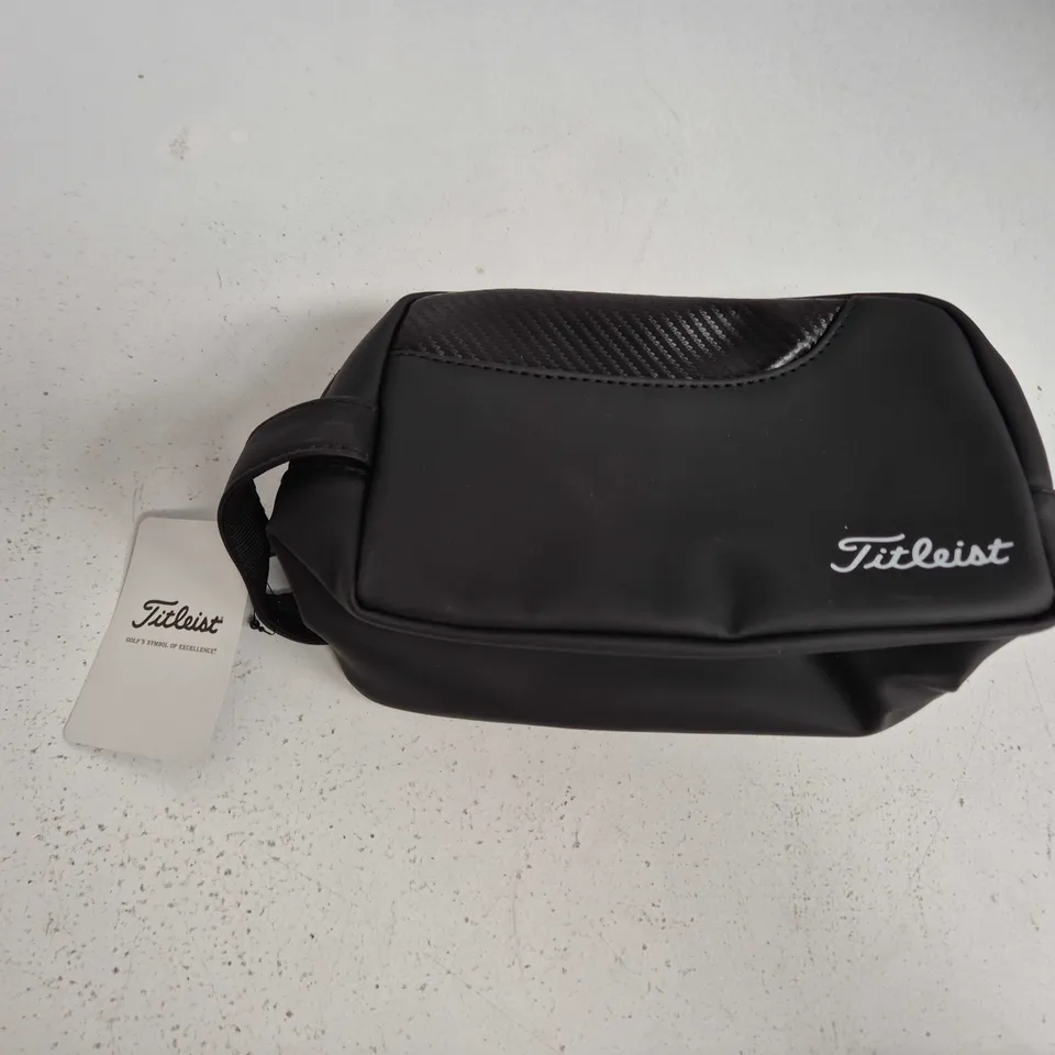 TITLEIST GOLF ACCESSORY POUCH – BLACK WITH STRAP