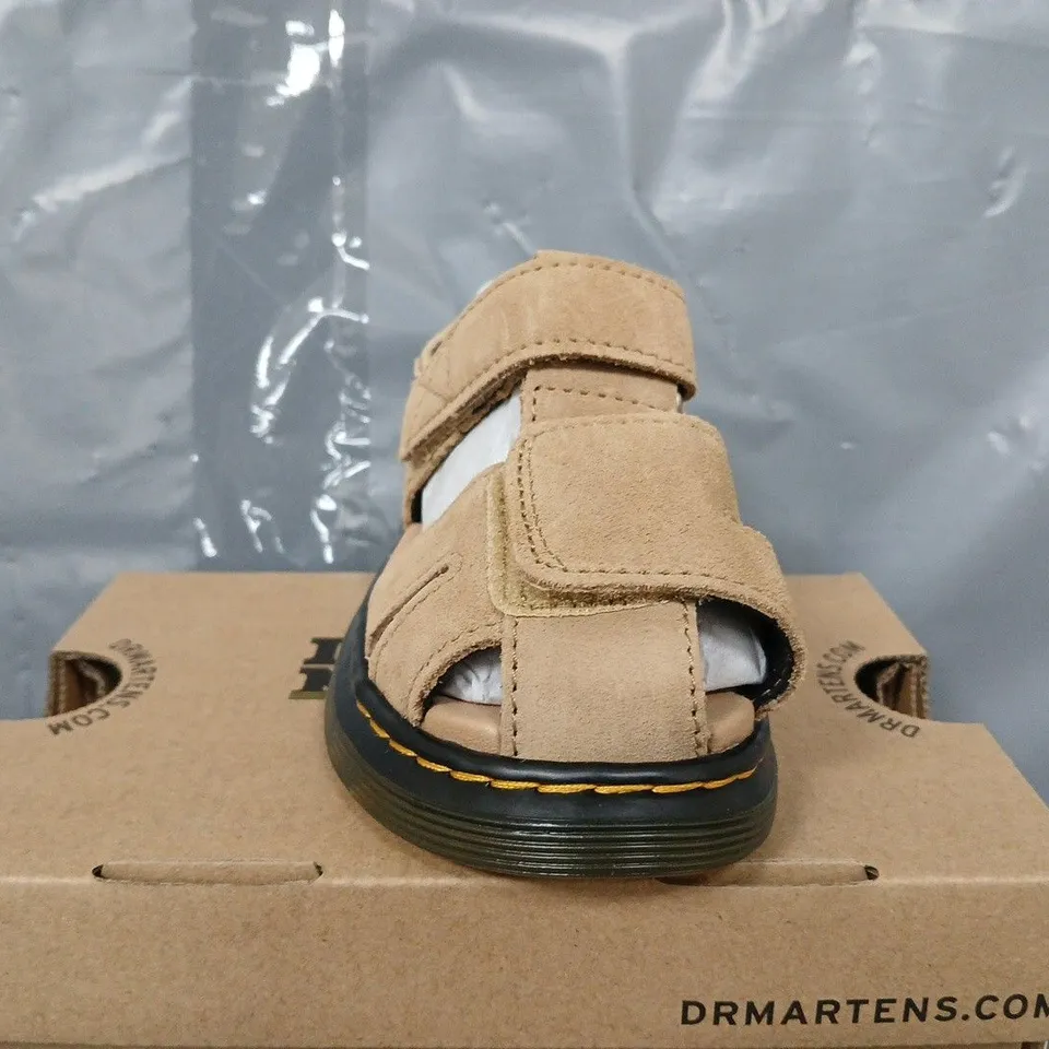 BOXED DR MARTENS MOBY II KIDS SHOES -KIDS SIZE UK 6 